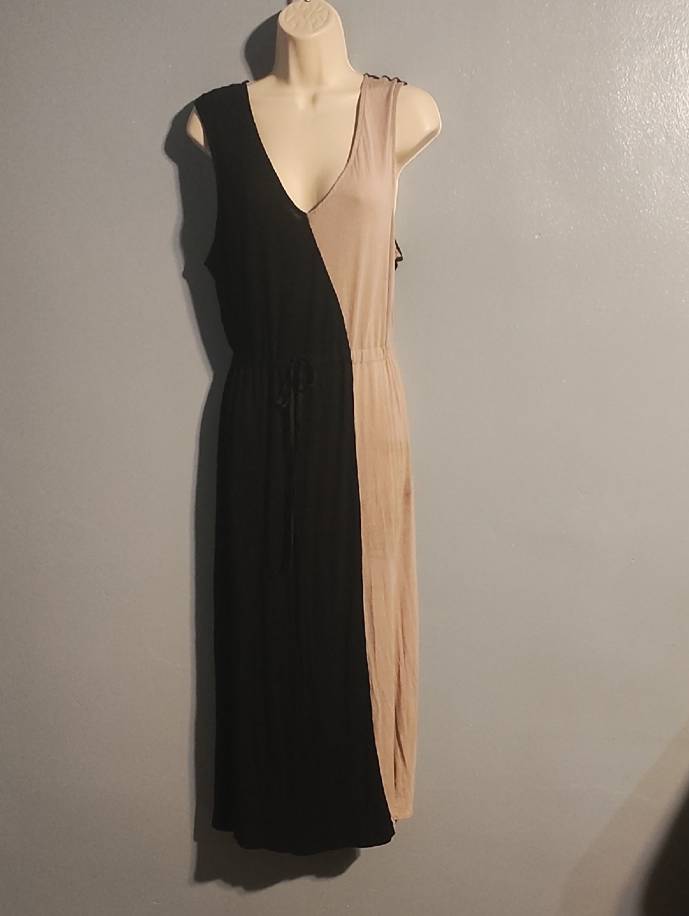 Carol Hochman Colorblock V-Neck Sleeveless Maxi Dress - Black & Beige